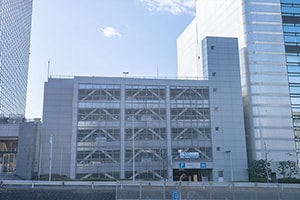 サムネイル 立体駐車場